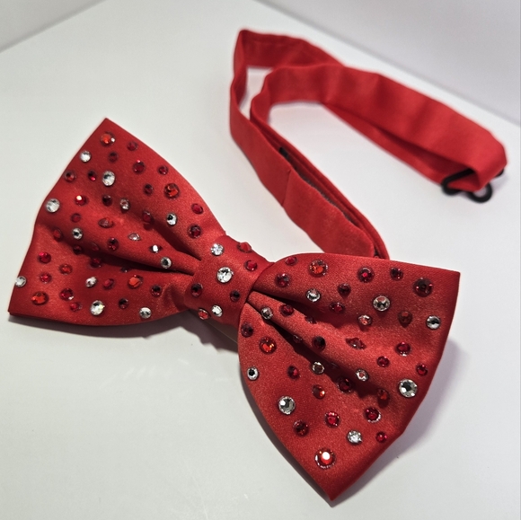 Red Rhinestone Bowtie - Picture 4 of 6